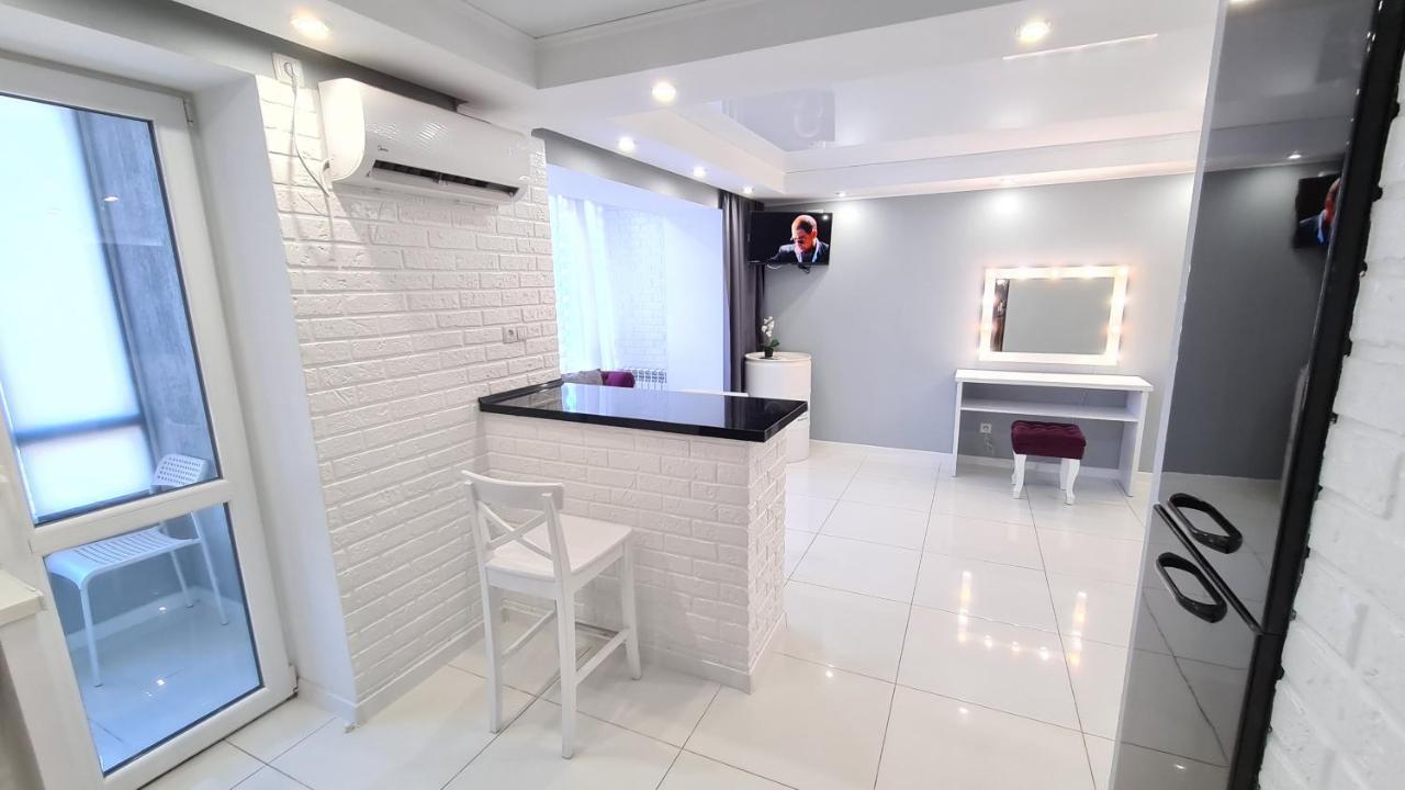 Apartaments On Prospekt Mira 35 Kryvyi Rih Exterior photo