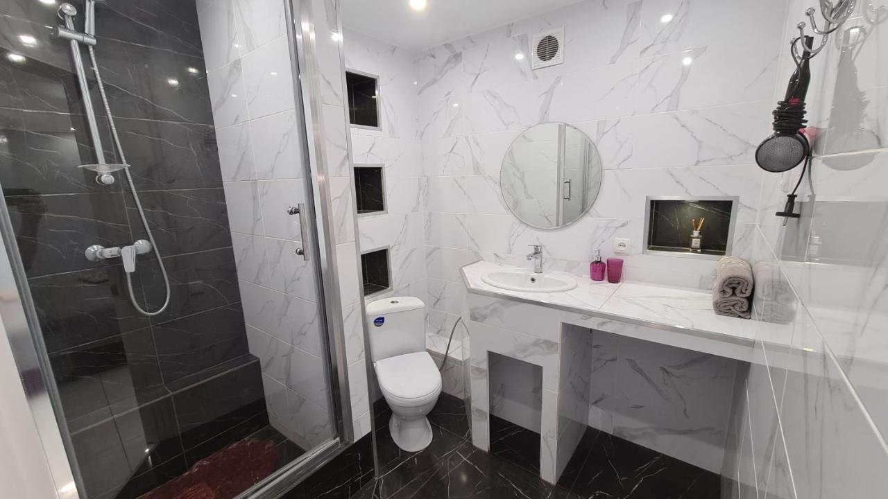Apartaments On Prospekt Mira 35 Kryvyi Rih Exterior photo